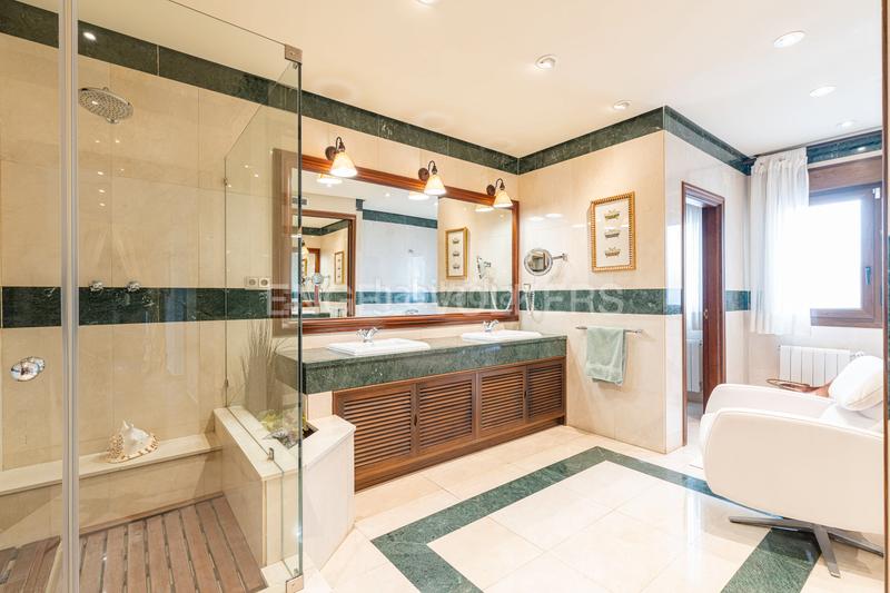 Foto b6468f07-3a56-4fc0-9071-cda802e43302. Maison avec chauffage parking piscine dans Molino de la Hoz Rozas de Madrid (Las) Foto b6468f07-3a56-4fc0-9071-cda802e43302. Maison avec chauffage parking piscine dans Molino de la Hoz Rozas de Madrid (Las)