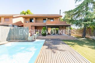 Location Maison jumelée  Calle de prado del rey. Chalet pareado de lujo en prado de somosaguas, pozuelo de alarcó Location Maison jumelée  Calle de prado del rey. Chalet pareado de lujo en prado de somosaguas, pozuelo de alarcó