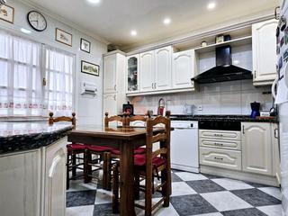 Pis  Leopoldo cano. Piso en venta en centro, 5 dormitorios. Pis  Leopoldo cano. Piso en venta en centro, 5 dormitorios.