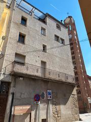 Edifici a Travessera església 10. Local i edifici per a lloguer o venda a artesa de segre! Edifici a Travessera església 10. Local i edifici per a lloguer o venda a artesa de segre!