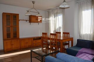 Location Appartement Tomillar. Piso céntrico para curso escolar, de septiembre a junio. Location Appartement Tomillar. Piso céntrico para curso escolar, de septiembre a junio.
