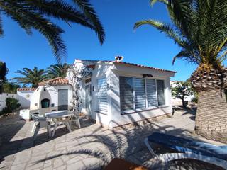 Casa in Les Tres Cales. Bonita villa toda planta baja con apartamento y magnífico jardín Casa in Les Tres Cales. Bonita villa toda planta baja con apartamento y magnífico jardín