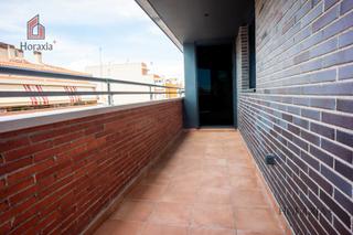 Zweistöckige Wohnung  Avinguda de la constitució. Dúplex  en centro castelldefels Zweistöckige Wohnung  Avinguda de la constitució. Dúplex  en centro castelldefels