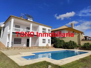 Chalet in Écija Chalet in Écija