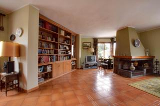 Casa en Betxí. Casa esquinera de 343 m con terraza y almacén en el centro de be Casa en Betxí. Casa esquinera de 343 m con terraza y almacén en el centro de be