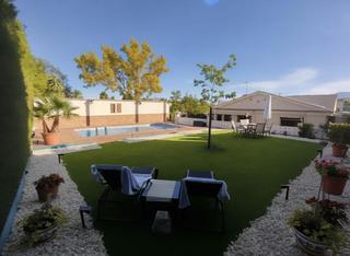 Chalet  Sauce. Chalet con vistas panorámicas y piscina en los cerezos  gójar gr Chalet  Sauce. Chalet con vistas panorámicas y piscina en los cerezos  gójar gr