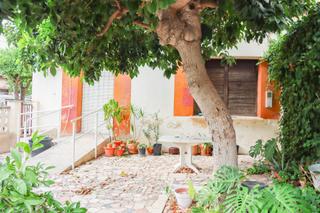 Xalet a Almoradí. Casa en esquina con jardín, garaje y posibilidades de construcci Xalet a Almoradí. Casa en esquina con jardín, garaje y posibilidades de construcci