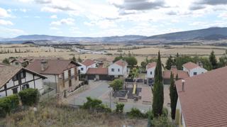 Residential Plot in Plaza de plazaola 3. Terreno de 363m2 en venta a 10 min de pamplona, con vistas y jun Residential Plot in Plaza de plazaola 3. Terreno de 363m2 en venta a 10 min de pamplona, con vistas y jun