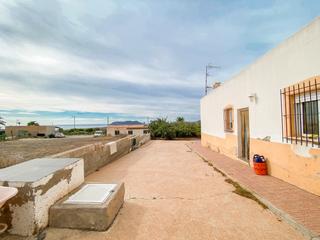 Mas à Garrobillo. Disfruta de una vida tranquila en esta hermosa propiedad ubicada Mas à Garrobillo. Disfruta de una vida tranquila en esta hermosa propiedad ubicada