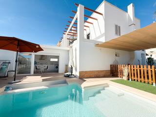 Reihenhaus in Los Collados-Los Geraneos. Descubre este adosado en águilas, una vivienda amplia y luminosa Reihenhaus in Los Collados-Los Geraneos. Descubre este adosado en águilas, una vivienda amplia y luminosa