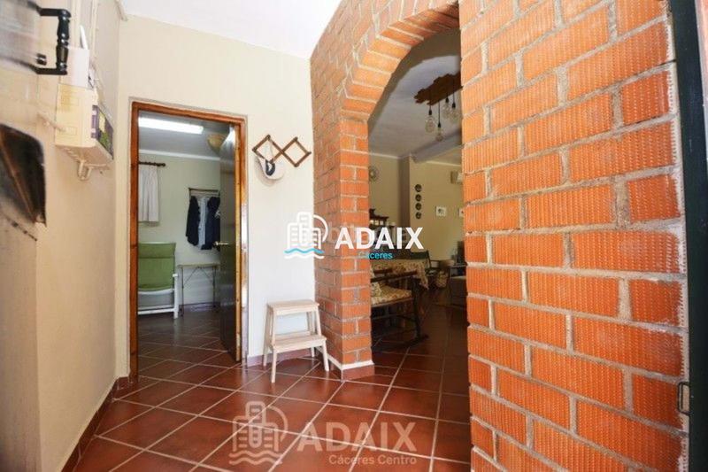 Foto 2e1099ac-6986-4f74-82ea-6eb65dd41d1d. Xalet amb aparcament piscina a Montesol - Mejostilla Cáceres Foto 2e1099ac-6986-4f74-82ea-6eb65dd41d1d. Xalet amb aparcament piscina a Montesol - Mejostilla Cáceres