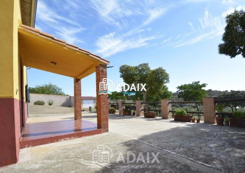 Foto 4610a439-ecd6-4765-a344-7e49e16f6477. Xalet amb aparcament piscina a Montesol - Mejostilla Cáceres Foto 4610a439-ecd6-4765-a344-7e49e16f6477. Xalet amb aparcament piscina a Montesol - Mejostilla Cáceres