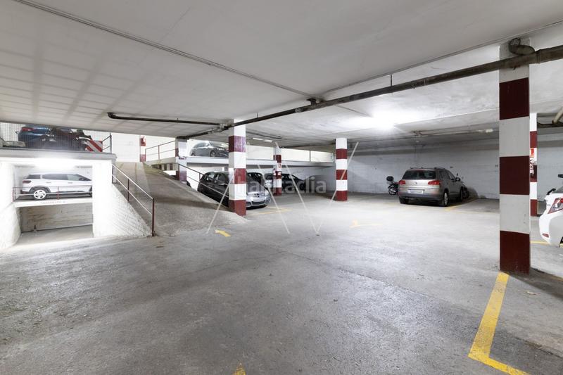 Foto 020f4159-b644-442c-9b7c-5edc6cfb68bf. Autoparkplatz in Centre Sant Just Desvern Foto 020f4159-b644-442c-9b7c-5edc6cfb68bf. Autoparkplatz in Centre Sant Just Desvern