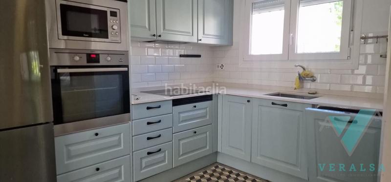 Foto aa9c0457-fcd3-48e5-bcd8-d44d5261b9ac. House with heating parking in Rosa de Luxemburgo San Sebastián de los Reyes Foto aa9c0457-fcd3-48e5-bcd8-d44d5261b9ac. House with heating parking in Rosa de Luxemburgo San Sebastián de los Reyes