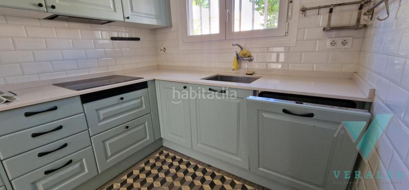 Foto d0cde4b5-b0c0-4fde-86d7-e08a0f9d3b50. House with heating parking in Rosa de Luxemburgo San Sebastián de los Reyes Foto d0cde4b5-b0c0-4fde-86d7-e08a0f9d3b50. House with heating parking in Rosa de Luxemburgo San Sebastián de los Reyes