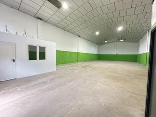 Location Bâtiment à usage industriel à Orippo 22. Nave industrial en alquiler en avda. españa, 1 dormitorio. Location Bâtiment à usage industriel à Orippo 22. Nave industrial en alquiler en avda. españa, 1 dormitorio.