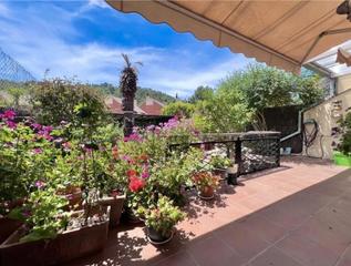 Casa aparellada Passeig del pla. ¡tu hogar ideal en un entorno natural, cerca de la ciudad! Casa aparellada Passeig del pla. ¡tu hogar ideal en un entorno natural, cerca de la ciudad!