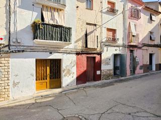 Casa a Calle hilarza 46. Casa de 184 para reformar en el centro de caspe Casa a Calle hilarza 46. Casa de 184 para reformar en el centro de caspe