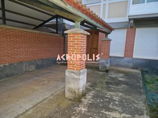 Casa adossada a Alija del Infantado Casa adossada a Alija del Infantado