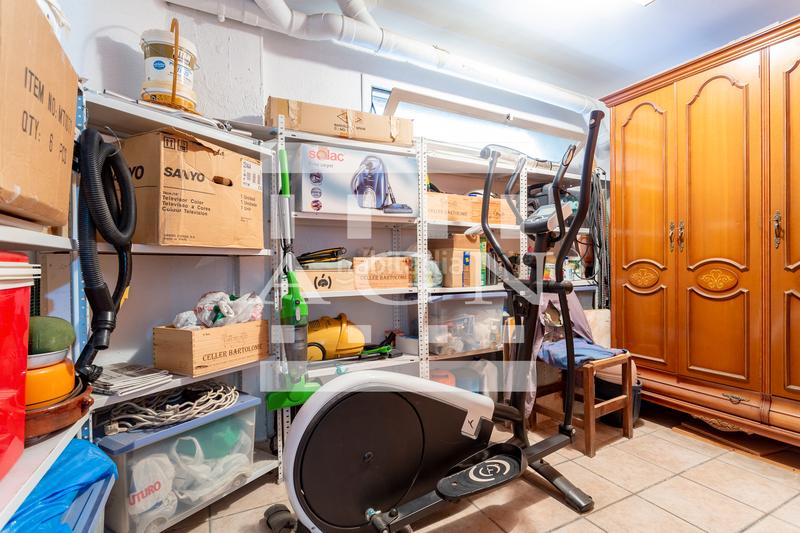 Foto 0f16e10c-e14b-4efa-aa50-005a9e2b2228. Xalet amb xemeneia calefacció aparcament piscina a Cambrils Foto 0f16e10c-e14b-4efa-aa50-005a9e2b2228. Xalet amb xemeneia calefacció aparcament piscina a Cambrils