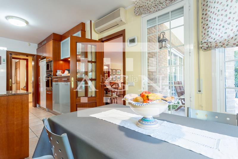 Foto 15700f12-ef3c-42ee-955b-c67347cd120a. Xalet amb xemeneia calefacció aparcament piscina a Cambrils Foto 15700f12-ef3c-42ee-955b-c67347cd120a. Xalet amb xemeneia calefacció aparcament piscina a Cambrils