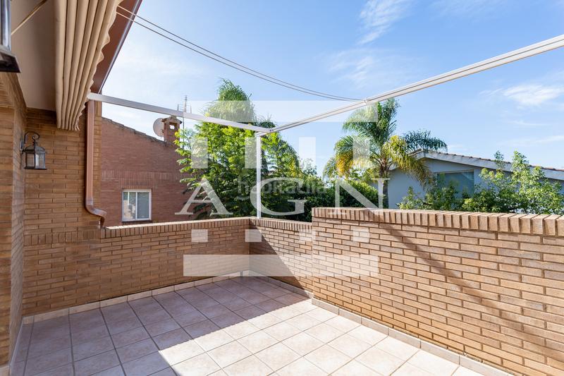 Foto 1a1c96c6-84c6-4b78-aaa8-3d074388ffde. Xalet amb xemeneia calefacció aparcament piscina a Cambrils Foto 1a1c96c6-84c6-4b78-aaa8-3d074388ffde. Xalet amb xemeneia calefacció aparcament piscina a Cambrils