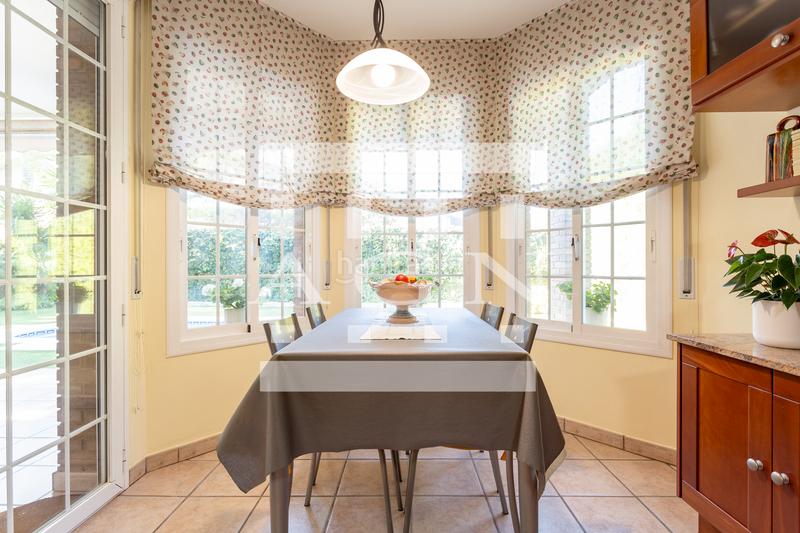 Foto 2ec4409b-d11a-4b36-82a6-51a707f2726d. Xalet amb xemeneia calefacció aparcament piscina a Cambrils Foto 2ec4409b-d11a-4b36-82a6-51a707f2726d. Xalet amb xemeneia calefacció aparcament piscina a Cambrils