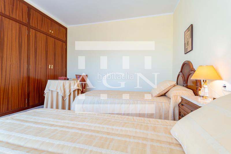 Foto 4443cb48-5f30-44b7-833d-e9c0d2437441. Xalet amb xemeneia calefacció aparcament piscina a Cambrils Foto 4443cb48-5f30-44b7-833d-e9c0d2437441. Xalet amb xemeneia calefacció aparcament piscina a Cambrils