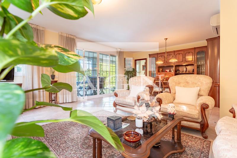 Foto 7535154b-913f-48b0-bb55-63d71c228af9. Xalet amb xemeneia calefacció aparcament piscina a Cambrils Foto 7535154b-913f-48b0-bb55-63d71c228af9. Xalet amb xemeneia calefacció aparcament piscina a Cambrils