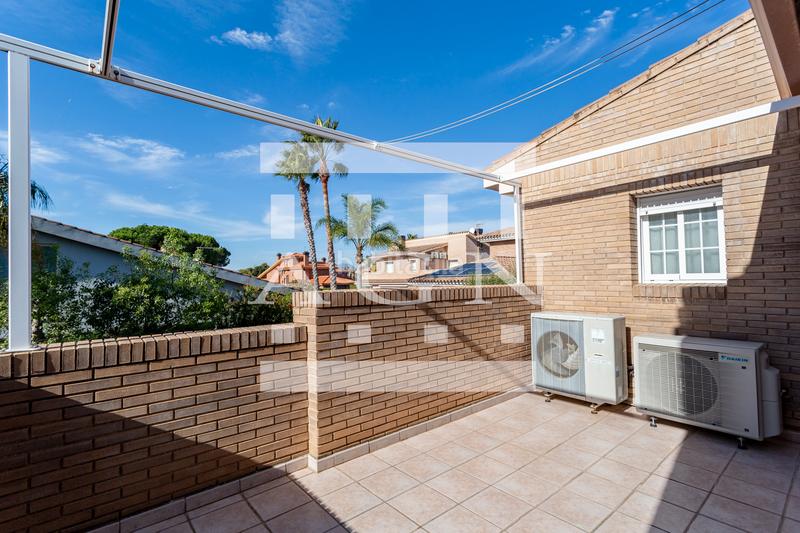 Foto 7a5d6f2c-6716-4716-9a26-e651dba152a0. Xalet amb xemeneia calefacció aparcament piscina a Cambrils Foto 7a5d6f2c-6716-4716-9a26-e651dba152a0. Xalet amb xemeneia calefacció aparcament piscina a Cambrils