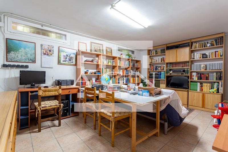 Foto 8d6370d2-74a9-4fbe-8e67-a293713e44f7. Xalet amb xemeneia calefacció aparcament piscina a Cambrils Foto 8d6370d2-74a9-4fbe-8e67-a293713e44f7. Xalet amb xemeneia calefacció aparcament piscina a Cambrils