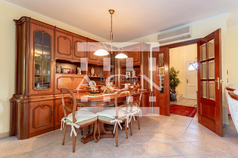 Foto 90aa30da-f95f-4ace-8f42-75af91e2c541. Xalet amb xemeneia calefacció aparcament piscina a Cambrils Foto 90aa30da-f95f-4ace-8f42-75af91e2c541. Xalet amb xemeneia calefacció aparcament piscina a Cambrils