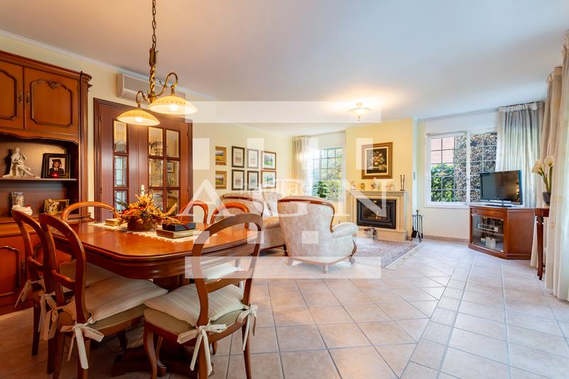 Foto c5a785a9-d290-47f5-9218-d513164e0979. Xalet amb xemeneia calefacció aparcament piscina a Cambrils Foto c5a785a9-d290-47f5-9218-d513164e0979. Xalet amb xemeneia calefacció aparcament piscina a Cambrils