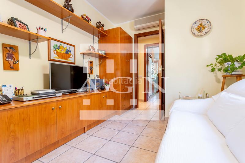 Foto cc291faa-0548-456b-836f-af82b278dad5. Xalet amb xemeneia calefacció aparcament piscina a Cambrils Foto cc291faa-0548-456b-836f-af82b278dad5. Xalet amb xemeneia calefacció aparcament piscina a Cambrils