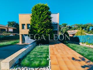 Xalet a Sant Antoni de Vilamajor. 4 vientos con piscina y barbacoa! Xalet a Sant Antoni de Vilamajor. 4 vientos con piscina y barbacoa!