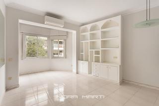 Pis a Sant Antoni. Piso en comte borrell zona peatonal Pis a Sant Antoni. Piso en comte borrell zona peatonal