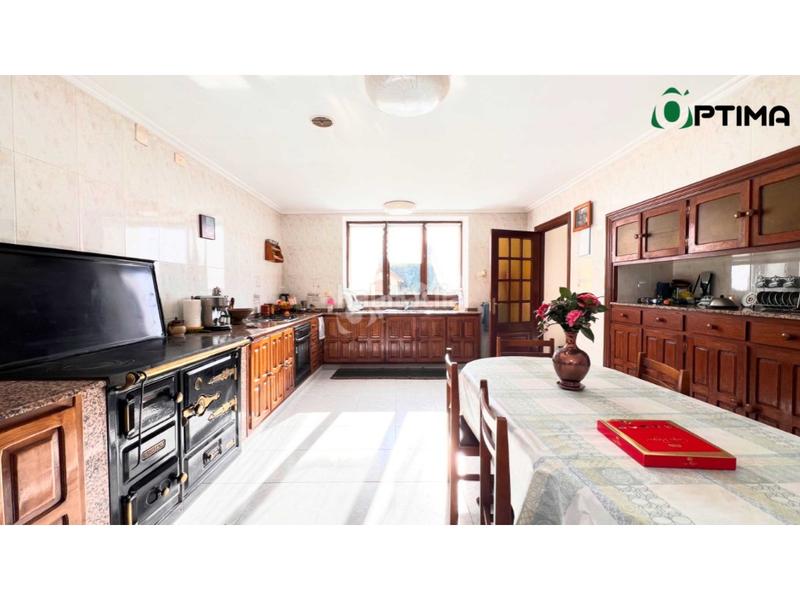 Foto feddf11e-88eb-4106-baa9-fe9cf2635079. Casa amb aparcament a Abadín Foto feddf11e-88eb-4106-baa9-fe9cf2635079. Casa amb aparcament a Abadín