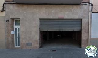 Locale commerciale in Centre. Local comercial en roses Locale commerciale in Centre. Local comercial en roses