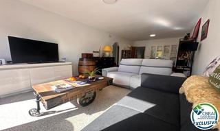 Appartement à Moxó - Sant Mori. Amplio apartamento cerca de la playa y los comercios Appartement à Moxó - Sant Mori. Amplio apartamento cerca de la playa y los comercios