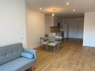 Alquiler Loft Centre - migdia. Loft, al centre amb vistes Alquiler Loft Centre - migdia. Loft, al centre amb vistes