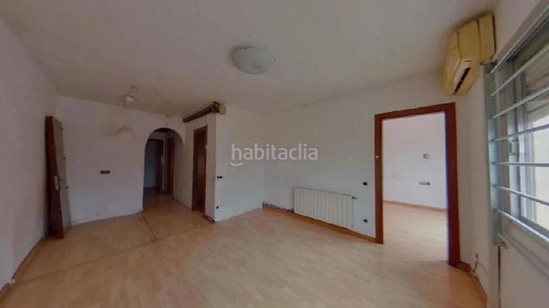 Foto 2564a46d-994b-49b5-8482-08fa8cd5f162. Piso en Centre Santa Coloma de Gramenet Foto 2564a46d-994b-49b5-8482-08fa8cd5f162. Piso en Centre Santa Coloma de Gramenet