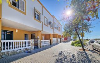 Casa adossada  Carretera de corte de peleas. Adosado unifamiliar de 3 habitaciones, 2 baños, buhardilla, gara Casa adossada  Carretera de corte de peleas. Adosado unifamiliar de 3 habitaciones, 2 baños, buhardilla, gara