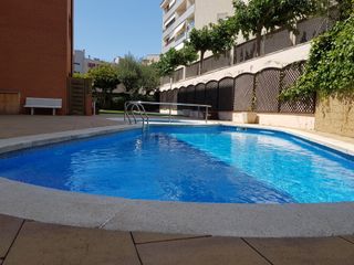 Dúplex en Fenals. Bonito apartamento dúplex en fenals próximo a la playa con plaza Dúplex en Fenals. Bonito apartamento dúplex en fenals próximo a la playa con plaza