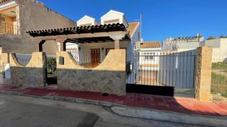 Xalet Calle manuel martínez garré. Bedroom semi-detached villa for sale Xalet Calle manuel martínez garré. Bedroom semi-detached villa for sale