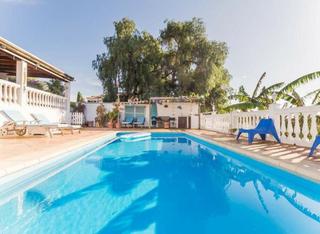 House in Camino cortes 3 House in Camino cortes 3