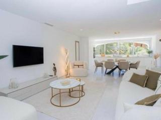 Alquiler Casa adosada en Aloha Alquiler Casa adosada en Aloha