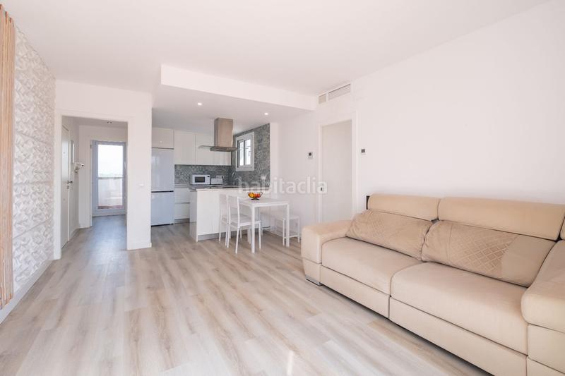 Foto f9544a43-8e4a-4305-a726-e4052e8830ed. Àtic a sinies 4 a Centre Salou Foto f9544a43-8e4a-4305-a726-e4052e8830ed. Àtic a sinies 4 a Centre Salou