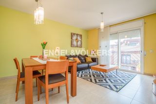 Dúplex en Ca n´Oriol. Con piscina comunitaria Dúplex en Ca n´Oriol. Con piscina comunitaria