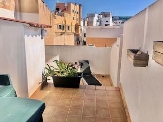 Pis a El Mercat. Fantástico apartamento reformado de 53 m2 y terraza privada de 1 Pis a El Mercat. Fantástico apartamento reformado de 53 m2 y terraza privada de 1