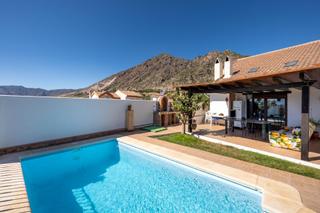 Xalet a Calle nazcoz 8. Se vende villa de ensueño con piscina en niguelas Xalet a Calle nazcoz 8. Se vende villa de ensueño con piscina en niguelas